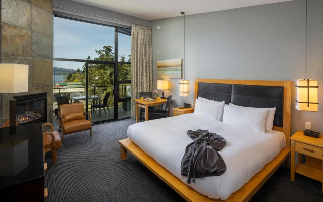 Brentwood Bay Resort