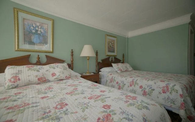 Betty Doon Hotel