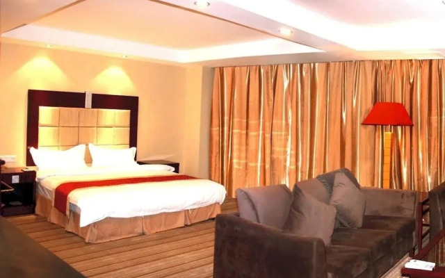 Tang Dynasty Hotel (Xi'an Fengcheng 3rd Road City Library Subway Station)(唐朝酒店（西安凤城三路市图书馆地铁站店）)