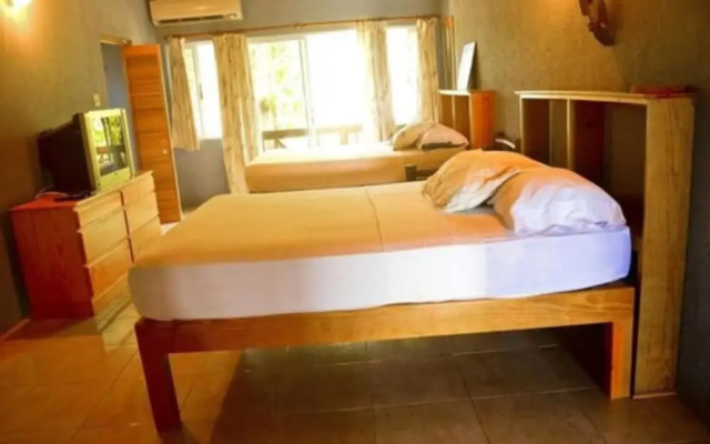 Le Mer Ocean Front Villas