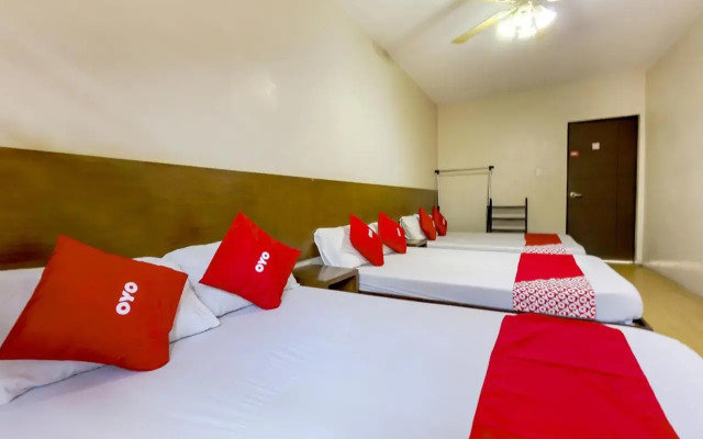 Metro Deluxe Residences near World Trade Center