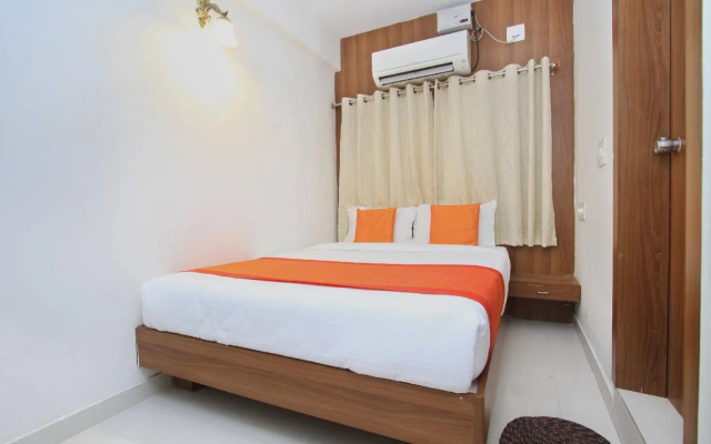 OYO 11960 Hotel Le Citi Inn