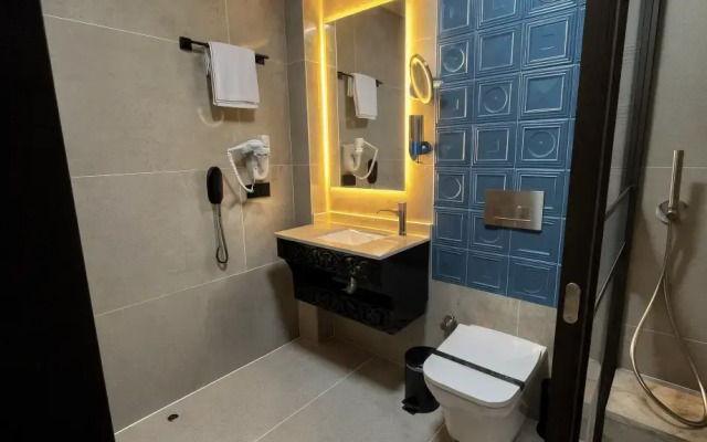 Turi̇sti̇k Palas Otel
