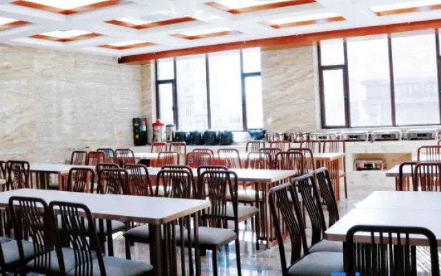 Shanshan Taihe Hotel (People's Government Branch)