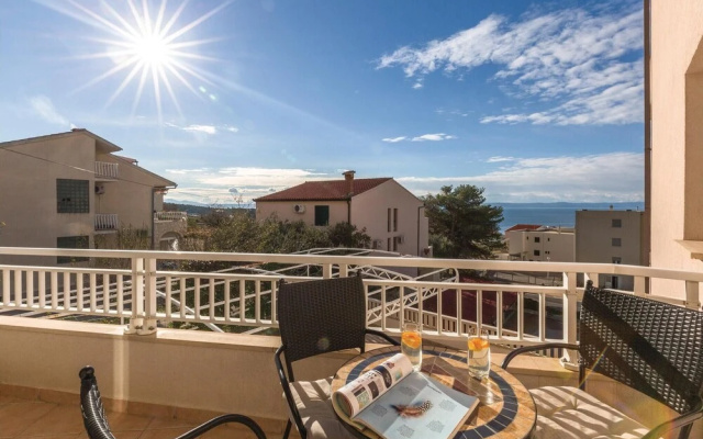 Nice Home in Makarska With Wifi and 2 Bedrooms