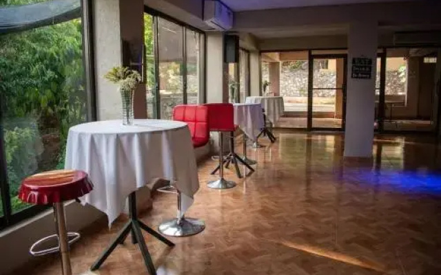 Bungalow Hotel Lakou Breda