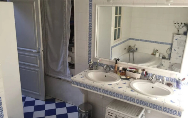 Chez Francoise Et Michel