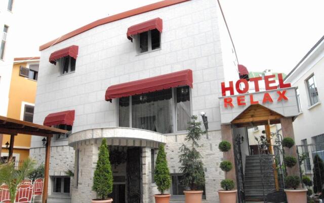 Hotel Relax City Center вид на фасад