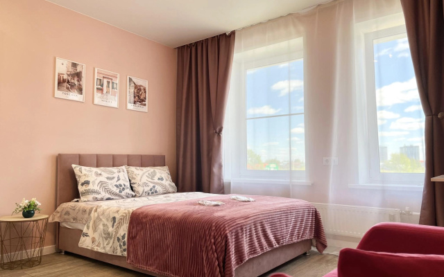 Romlex Apartments (Ромлекс) на улице Чаркова 28