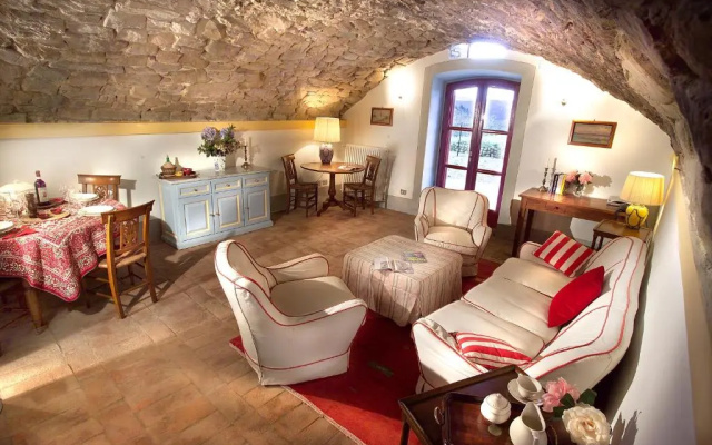 Romantic House