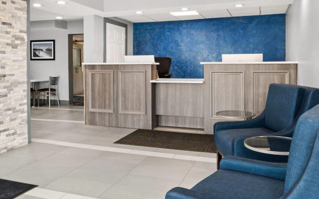 Baymont by Wyndham Batavia - Darien Lake
