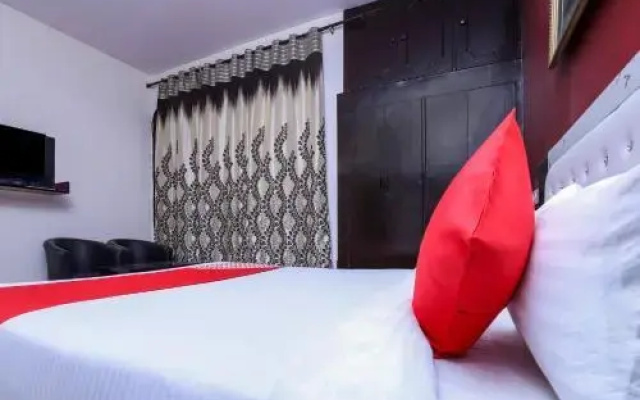 OYO 24802 Delight Stays