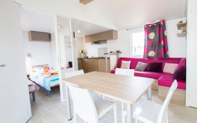 Sea Stay for Six in Vias Plage