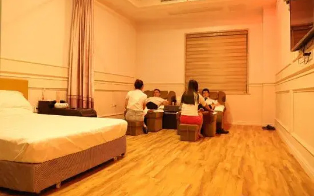 New World International Hotel