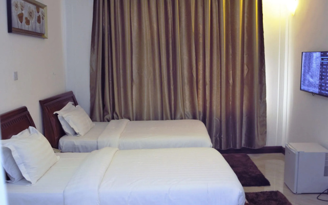 Kingsbridge Royale Hotel