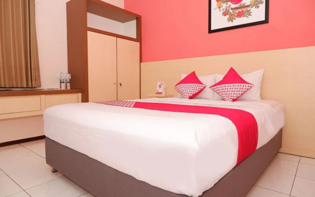 New Mira Hotel