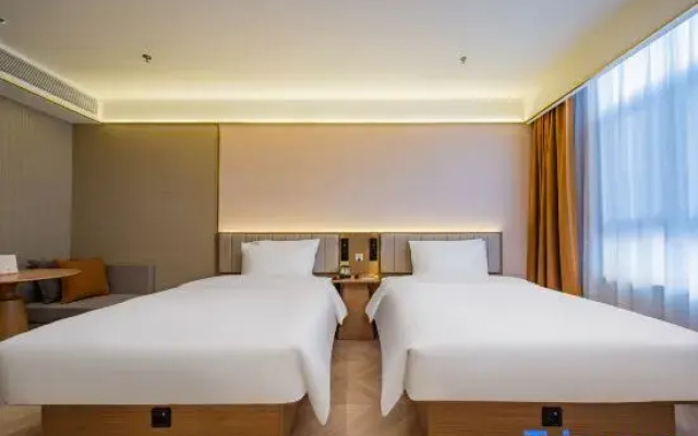 Starway Inn Yining Yinyuan Road International Airport Hotel
