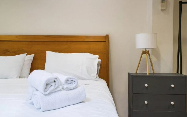 Comfy Darlinghurst Retreat