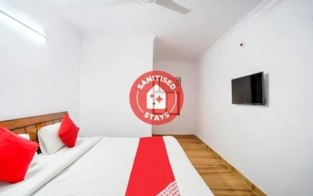 OYO 77604 Urbans Room