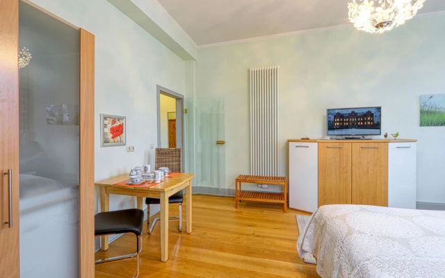 Nice Apartment in Krakow am See With Wifi