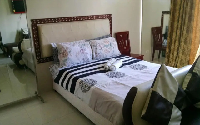 3N Palm Tree Villas