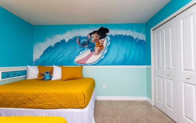 4819 Fantastic Club House With Water Park