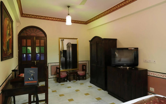 Rani Mahal Hotel