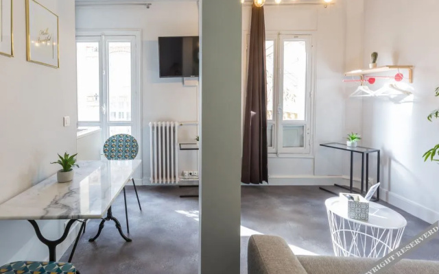 Apartment Ponthieu - Champs ElysÃ©es