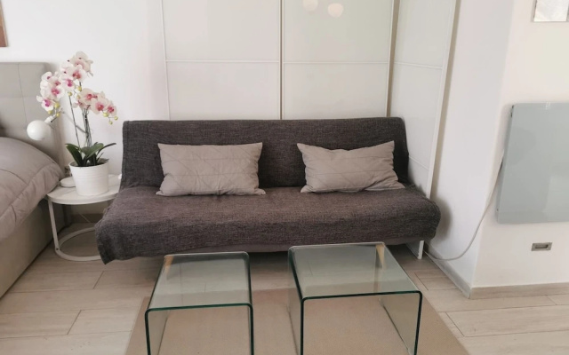 Apartment - Sleeps 2 - Parking - 5min To La Frasca