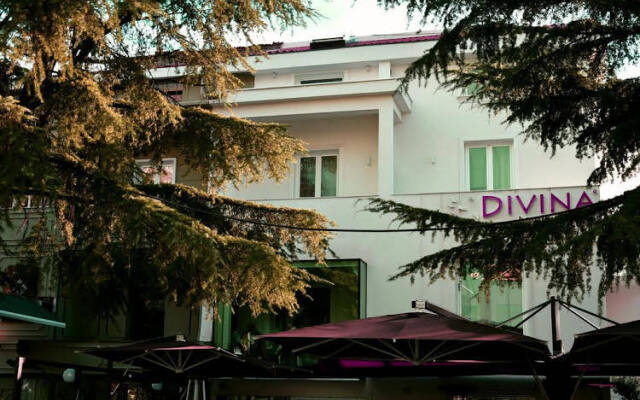 Отель Neranxi Boutique Hotel - ISH DIVINA Албания, Тирана - отзывы, цены и фото номеров - забронировать отель Neranxi Boutique Hotel - ISH DIVINA онлайн вид на фасад