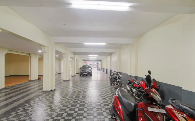 OYO Flagship 70326 Hotel HARI Palace