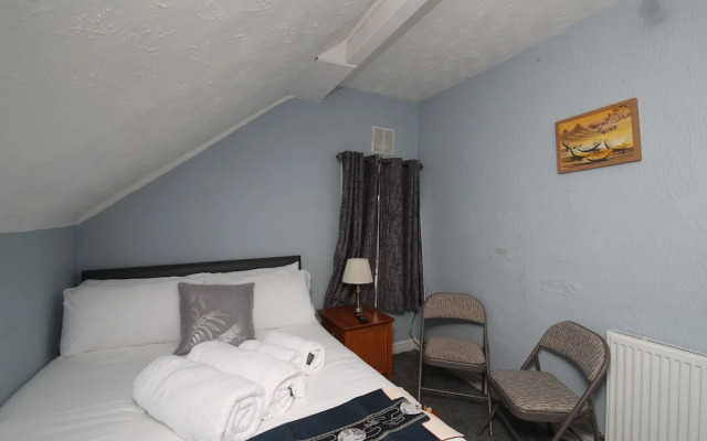 Woodville Lodge Leeds Free Parking Direct Bus to City Centre