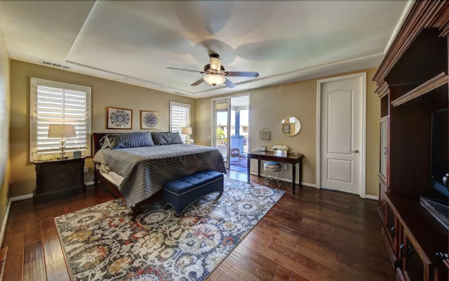 Apple Court - Four Bedroom Home