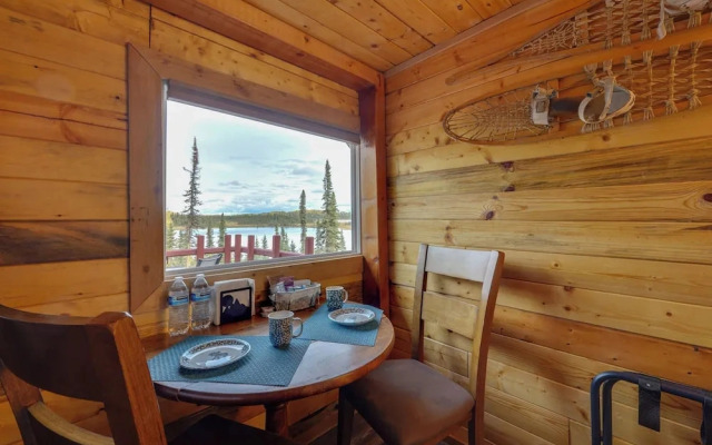 3-cabin Base w/ Lake Access: Dogs Welcome!