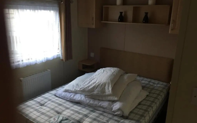 10 Berth 4 Bedroom Butlins Caravan