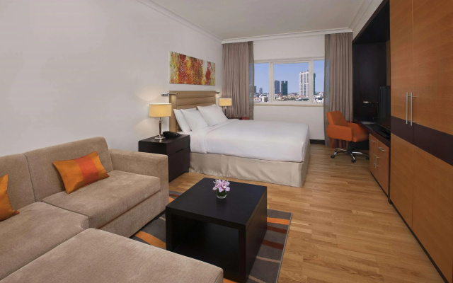 DoubleTree by Hilton Hotel and Residences Dubai Al Barsha