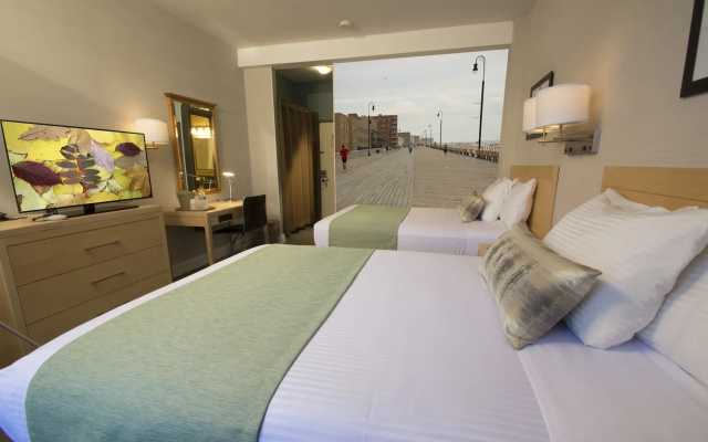 Adria Hotel And Conference Center