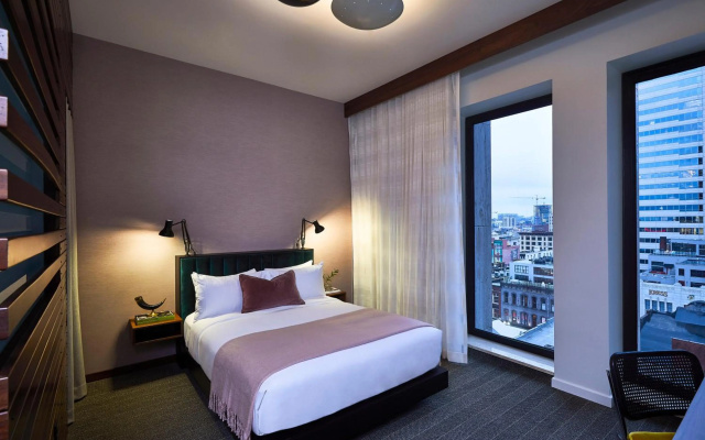 Fairlane Hotel