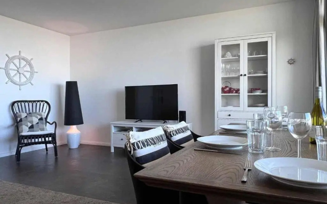 Ferienwohnung-86-mit-Panorama-Meerblick-im-Strandhochhaus-Doese