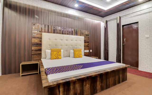 SPOT ON 65515 Kanpur Deluxe