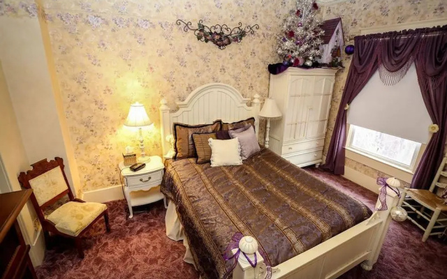 3rd Street Nest Bed & Breakfast