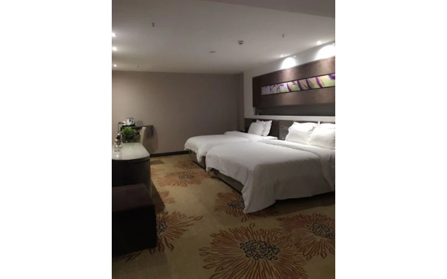 Lifeng Hotel (Beijing Universal Resort, Jiukeshu Metro Station)