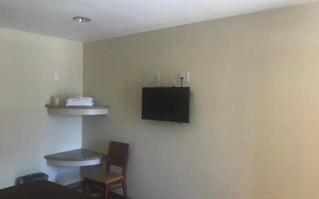 All 8 Motel