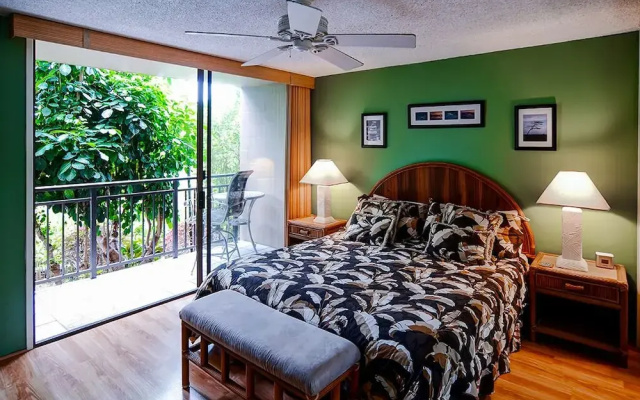Oceanview Kailua-kona Condo With Private Balcony!