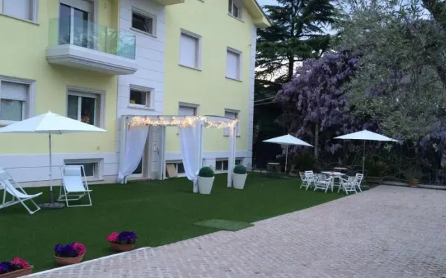 B&b Chartaria