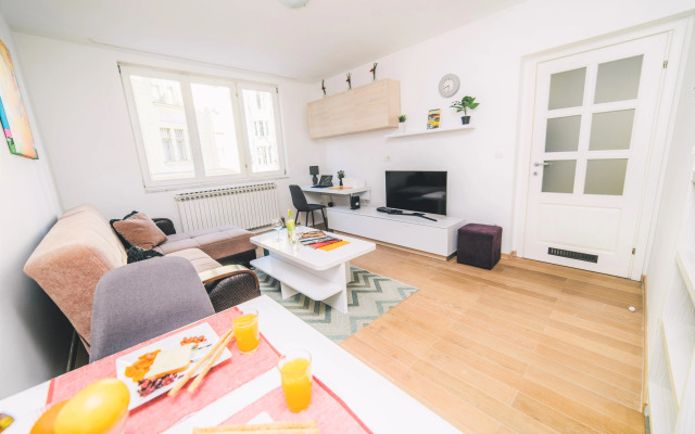 Modern 2bdr Apartment-cathedral View-best Location