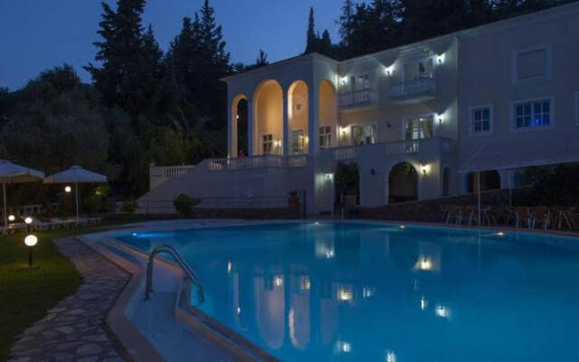 Отель Corfu Village вид на фасад