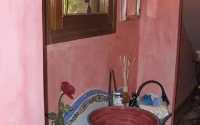 Borgo Latino Azzurro Selvaggio