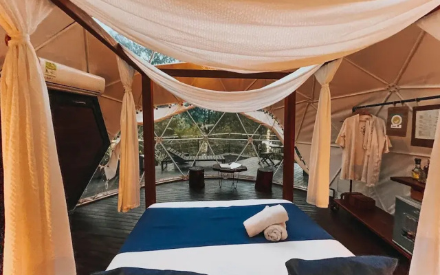 Domus Glamping