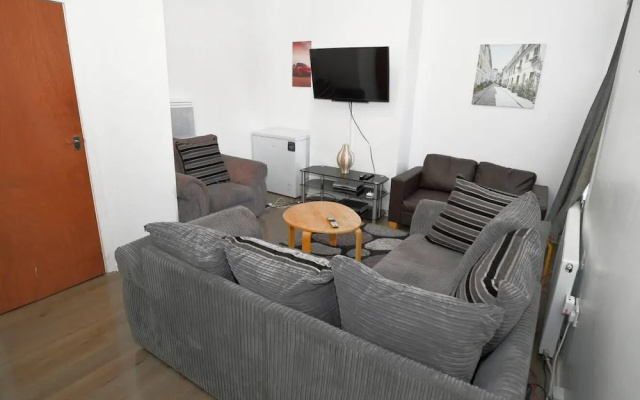 3-beds House in Manchester for up to 6 People